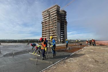 Novo campus da Unila conclui concretagem do bloco principal e chega a 41% da obra