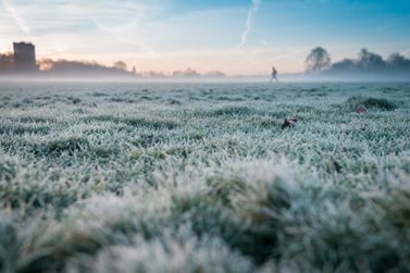 Feriado de S&atilde;o Jo&atilde;o ter&aacute; frio de at&eacute; 3&deg;C e chance de geada; veja o que abre e fecha 