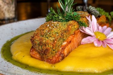 Foz Plaza Hotel prepara jantar especial para celebrar o amor no Dia dos Namorados