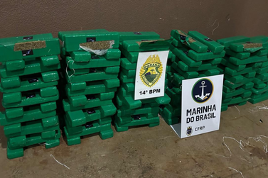 Traficantes fogem e deixam para tr&aacute;s mais de 128 quilos de maconha na regi&atilde;o central