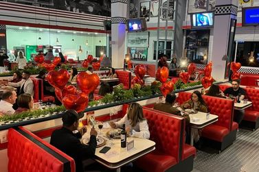 Casais poder&atilde;o celebrar o amor com atra&ccedil;&otilde;es e jantar especial no Wonder Park
