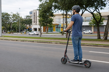 C&acirc;mara cobra da Prefeitura regras para circula&ccedil;&atilde;o de patinetes e motonetas el&eacute;tricas