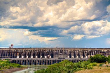 Jogos da Copa fizeram Itaipu acelerar gera&ccedil;&atilde;o de energia para Brasil e Paraguai