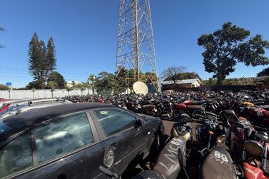 Leil&atilde;o do Foztrans ter&aacute; 420 lotes; visita&ccedil;&atilde;o dos ve&iacute;culos est&aacute; aberta at&eacute; quarta-feira