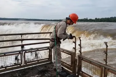Previs&atilde;o de cheia hist&oacute;rica leva parque argentino a planejar retirada de passarelas