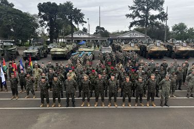 Foz recebe mais de 700 militares de seis pa&iacute;ses para treinamento de miss&atilde;o de paz 