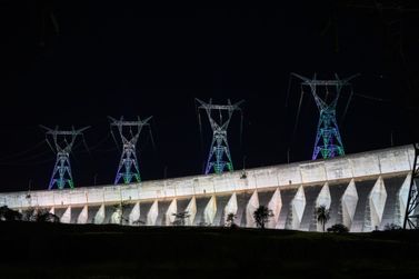 Itaipu Iluminada ter&aacute; &uacute;ltima apresenta&ccedil;&atilde;o antes de pausa de um ano para moderniza&ccedil;&atilde;o