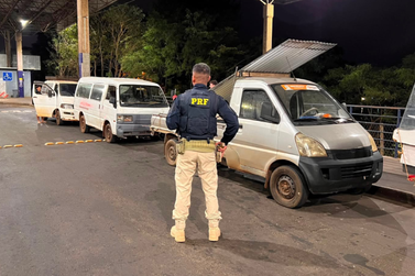 Opera&ccedil;&atilde;o encontra vans em condi&ccedil;&otilde;es prec&aacute;rias na regi&atilde;o da Ponte da Amizade
