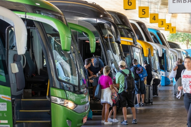 Receita adia novas regras para &ocirc;nibus que saem da Rodovi&aacute;ria de Foz do Igua&ccedil;u