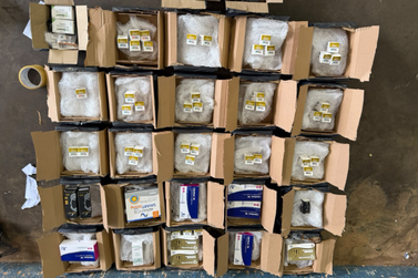 Opera&ccedil;&atilde;o encontra 900 ampolas de medicamentos em ponto de coleta de marketplace