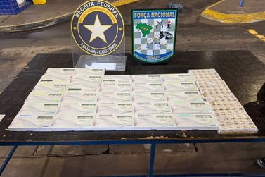 Passageiro tenta fugir de van e &eacute; detido com 416 ampolas de emagrecedores na PIA