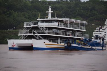 Com tr&ecirc;s andares, Kattamaram V &eacute; lan&ccedil;ado ao Rio Paran&aacute; e estreia em dezembro