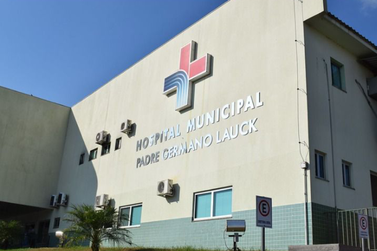 Hospital Municipal de Foz abre sele&ccedil;&atilde;o para 11 cargos com sal&aacute;rios de at&eacute; R$ 4,9 mil