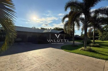 Casa &agrave; venda - 579m&sup2; - Condom&iacute;nio Chacara Natureza