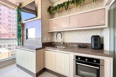 Apartamento &agrave; venda - 200m&sup2; - Meia Praia