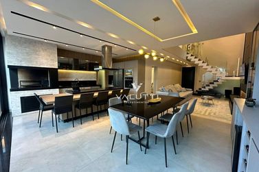 Sobrado &agrave; venda - 243m&sup2; - Condom&iacute;nio Residencial Safira