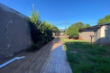 Sobrado para alugar - 100m&sup2; - Loteamento Lind&oacute;ia
