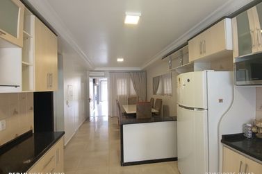 Sobrado &agrave; venda - 150m&sup2; - Centro