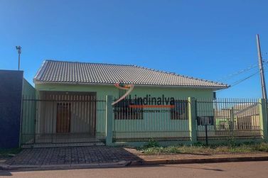Casa &agrave; venda - 300m&sup2; - Centro