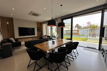 Sobrado &agrave; venda - 385m&sup2; - Condom&iacute;nio Horizontal Quinta do Sol