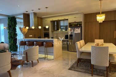 Apartamento &agrave; venda - 216m&sup2; - Edif&iacute;cio Maison Mont Blanc