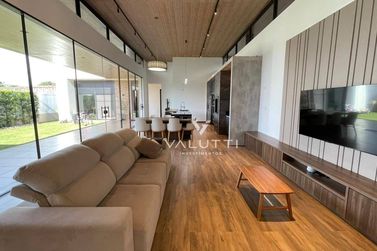 Casa &agrave; venda - 244m&sup2; - Condom&iacute;nio Arco de Paris