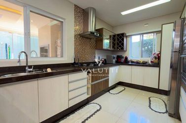 Sobrado &agrave; venda - 350m&sup2; - Condom&iacute;nio Country Igua&ccedil;u