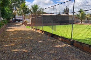 Ch&aacute;cara &agrave; venda - 1200m&sup2; - Lote Grande