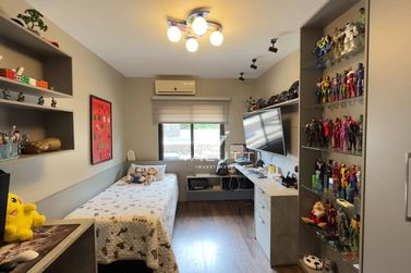 Sobrado &agrave; venda - 474m&sup2; - Condom&iacute;nio Vila Residencial B
