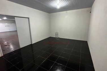 Sal&atilde;o Comercial para alugar - 720m&sup2; - Distrito Industrial