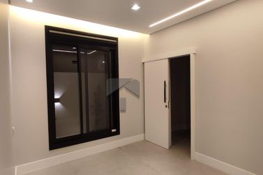 Casa &agrave; venda - 180m&sup2; - Carim&atilde;