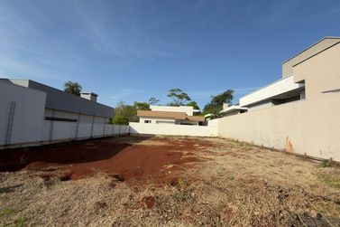 Terreno &agrave; venda - 405m&sup2; - Condom&iacute;nio &Aacute;guas Claras