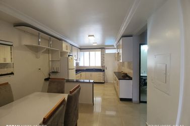 Sobrado &agrave; venda - 150m&sup2; - Centro