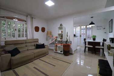 Casa &agrave; venda - 205m&sup2; - Cj Res Apor&aacute;