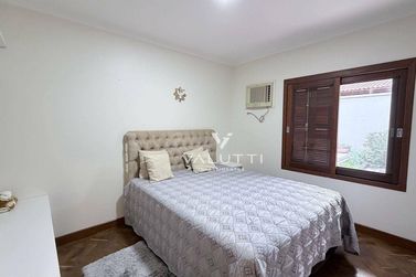 Casa &agrave; venda - 388m&sup2; - Condom&iacute;nio Vila Residencial B