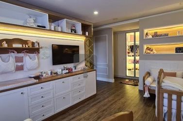 Casa &agrave; venda - 580m&sup2; - Centro