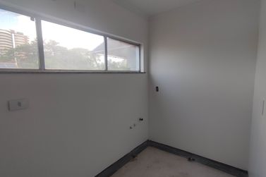 Sala Comercial &agrave; venda - 839m&sup2; - Centro