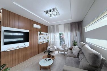Casa &agrave; venda - 236m&sup2; - Condom&iacute;nio Arco de Paris