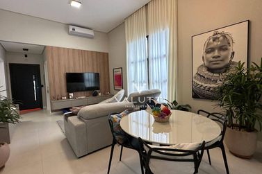 Casa &agrave; venda - 150m&sup2; - Condom&iacute;nio Residencial Igua&ccedil;u
