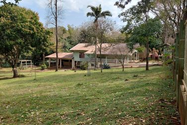 Ch&aacute;cara &agrave; venda - 6000m&sup2; - Jardim Tropical