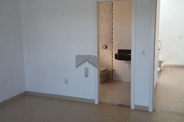 Sobrado &agrave; venda - 180m&sup2; - Jardim Naipi