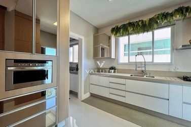 Apartamento &agrave; venda - 200m&sup2; - Meia Praia