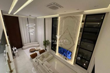 Sobrado &agrave; venda - 472m&sup2; - Condom&iacute;nio Residencial Esmeralda
