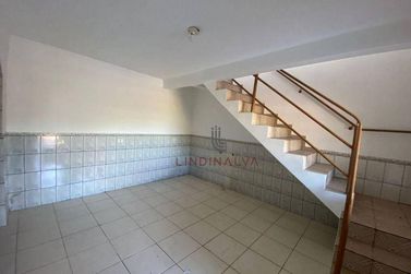 Sobrado para alugar - 100m&sup2; - Loteamento Lind&oacute;ia