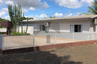Ch&aacute;cara &agrave; venda - 1200m&sup2; - Lote Grande
