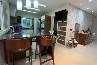 Sobrado &agrave; venda - 350m&sup2; - Condom&iacute;nio Country Igua&ccedil;u