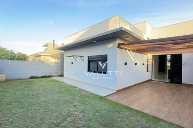 Casa &agrave; venda - 215m&sup2; - Condom&iacute;nio Residencial Vila A Park