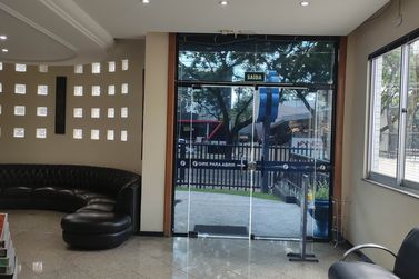 Sala Comercial &agrave; venda - 839m&sup2; - Centro