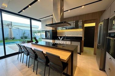 Sobrado &agrave; venda - 243m&sup2; - Condom&iacute;nio Residencial Safira