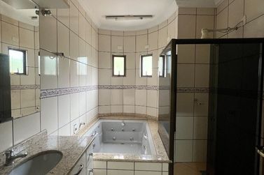 Sobrado para alugar - 354m&sup2; - Centro